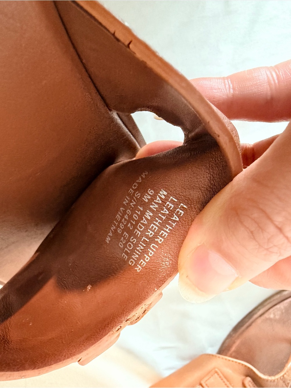 Tory Burch Women’s Cognac Leather Thong Sandals - Picture 11 of 11